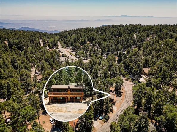 31219 Oakleaf Dr, Running Springs, CA 92382