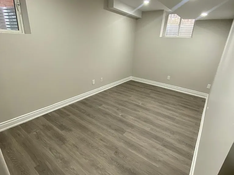 33 Nomad Cres #BASEMENT — Photo 3