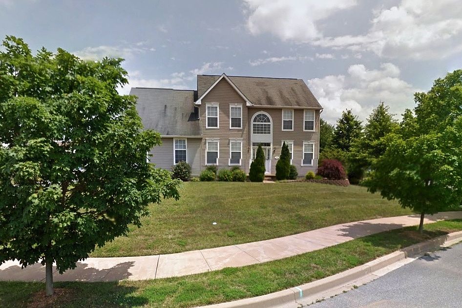 1st image of 534 Lilac Dr