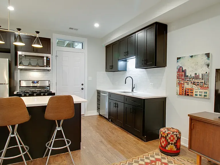 3119 N Haussen Ct #3 — Photo 2