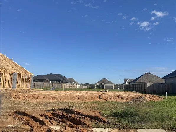 7806 Leadtree Dr, Navasota, TX 77868