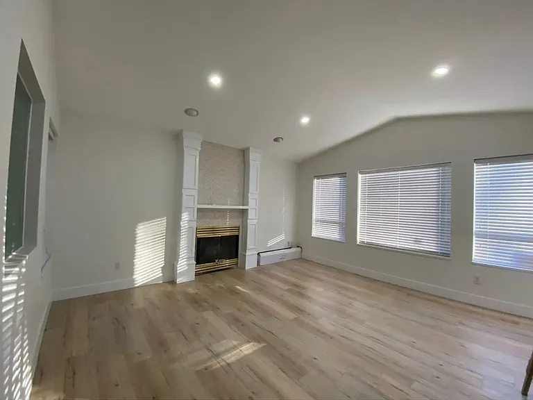 5263 Woodsworth St — Photo 11