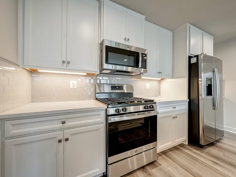 42560 Invergordon Ter — Photo 15