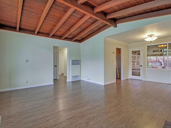 5th image of 14864 Standish Dr