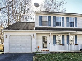 35 Mill Pond Dr, Lancaster, PA 17603