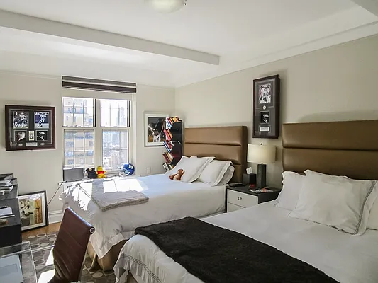 Rented by Compass | media 7