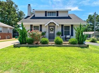 8830 Powell Ave, Saint Louis, MO 63144