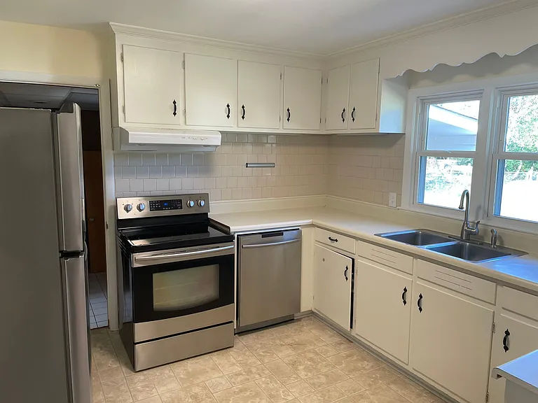 102 Caran Rd — Photo 13