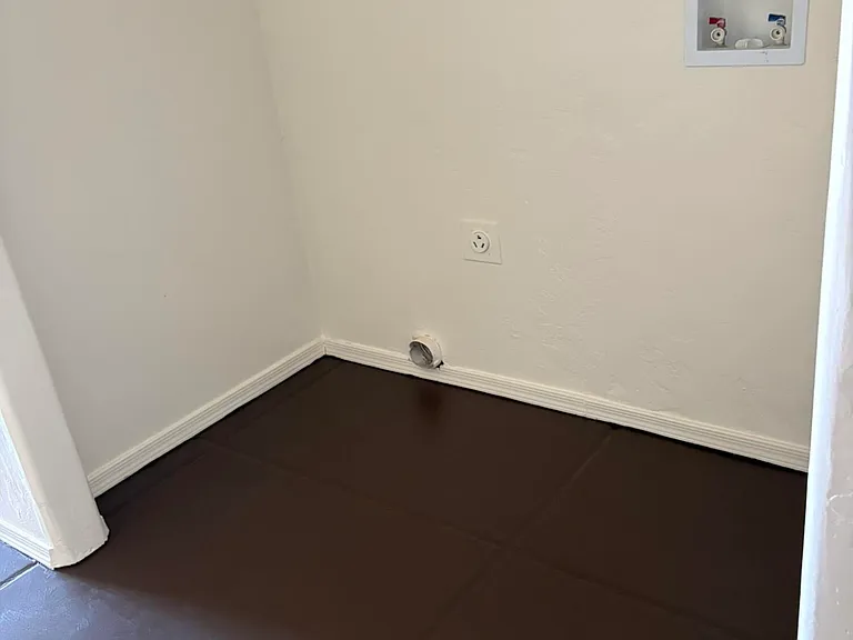 1036 N 13th Ave #A — Photo 11