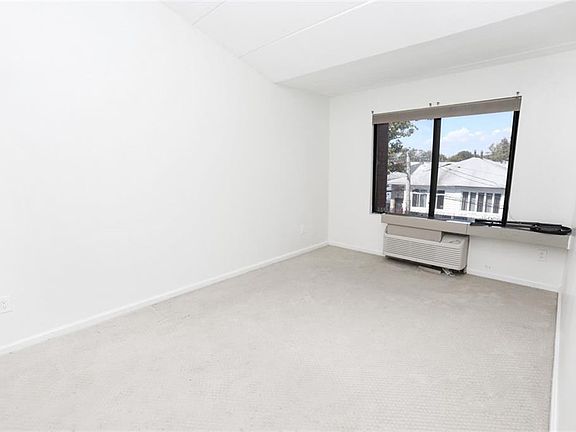 5th image of 108 Flatlands 9 St