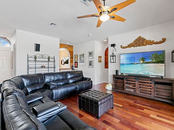 5th image of 12296 Casals Ln