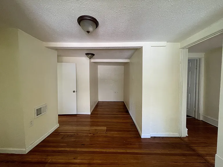 4415 Forest Ave — Photo 40