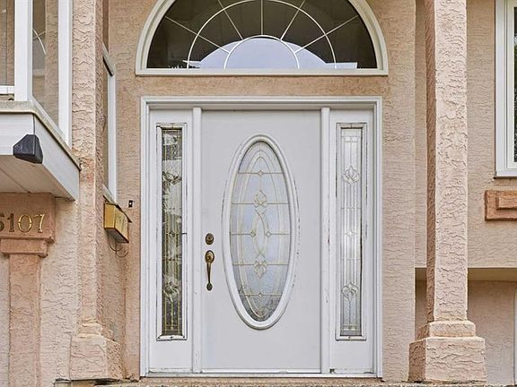 4th image of 5107 W 58th St