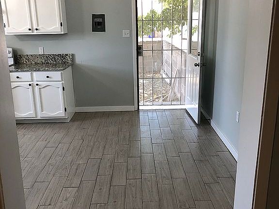 5th image of 1405 Andrews Dr