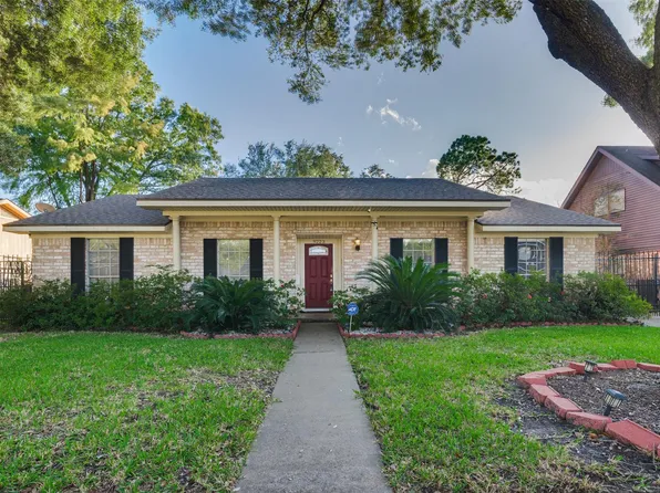 9223 Sandstone St, Houston, TX 77036