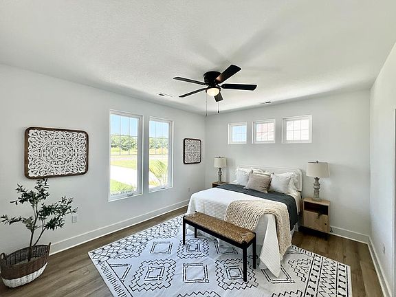 4th image of 3360 Tower Hill Cir