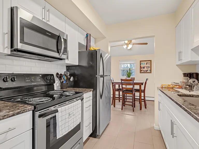 204 Spruce St #C-8 — Photo 1