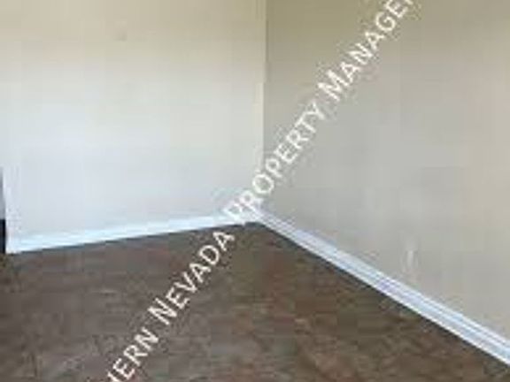 4th image of 2028 Daley St APT 3