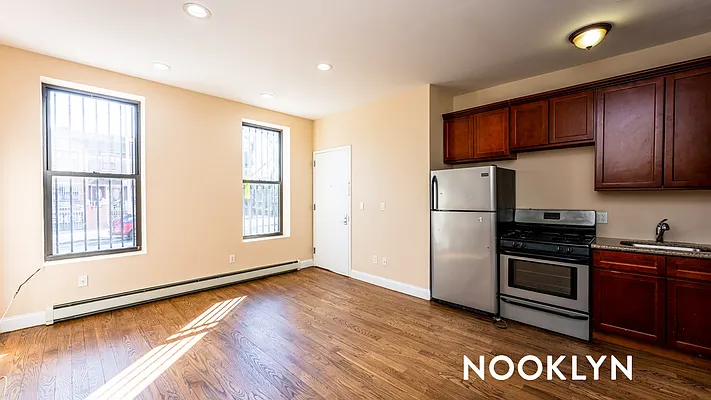 Rented by Nooklyn NYC LLC | media 18