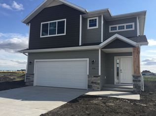 4131 14th Ave S, Moorhead, MN 56560