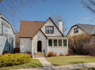 1314 E Scotland St SW, Calgary, AB T3C 2L4