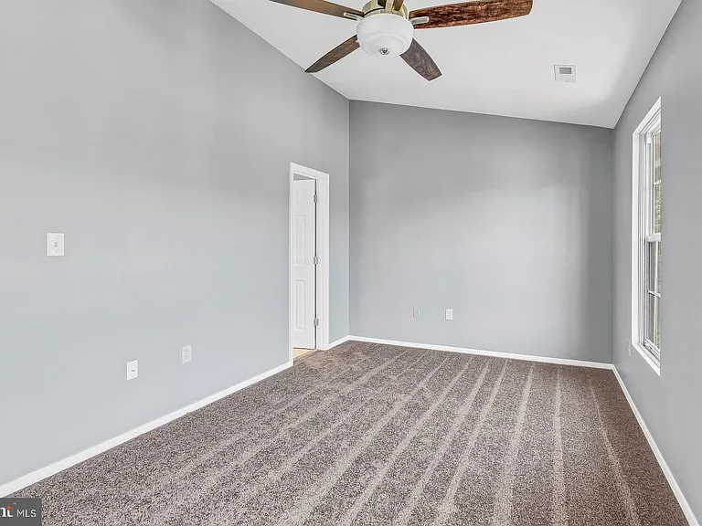 9456 Sea Breeze Ct — Photo 22