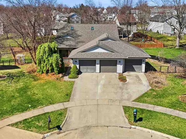 665 Andrews Ct, North Liberty, IA 52317