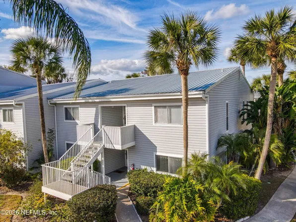 115 RIVER BEND Place #C, Welaka, FL 32193