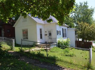 601 N 3rd St, De Soto, MO 63020
