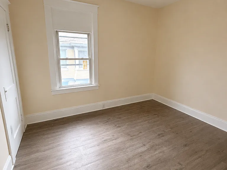 754 3rd Ave #2 — Photo 7