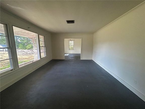 2nd image of 515 Kimball Ave