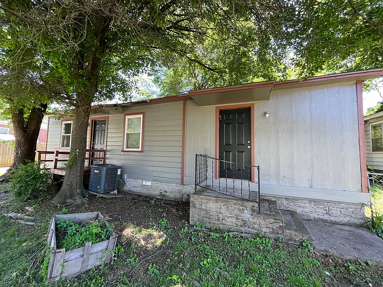 3910 Stanard St — Photo 21