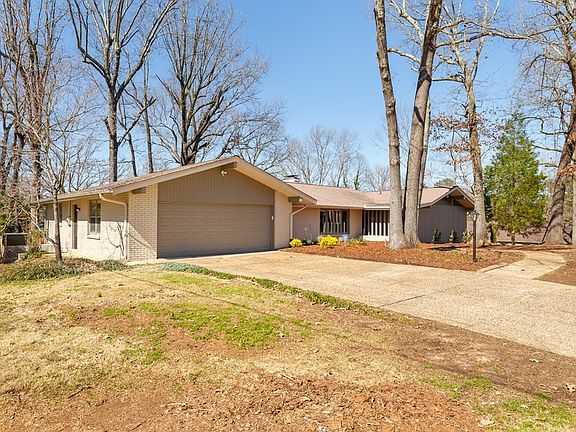 2nd image of 102 Kingswood Dr