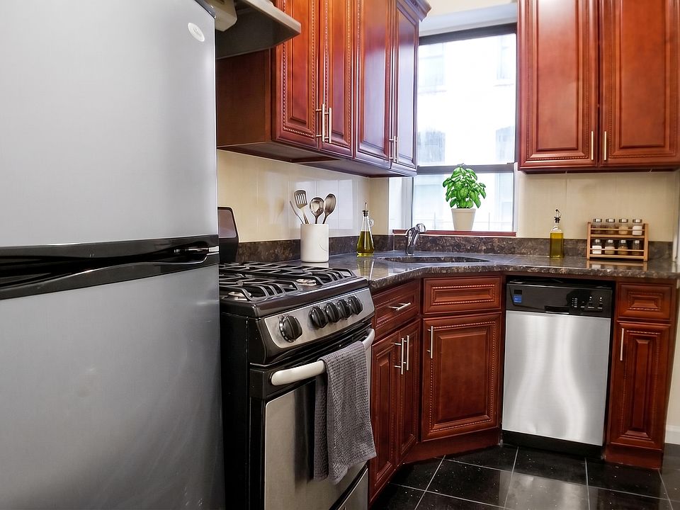 1st image of 109 W 104th St APT 5B