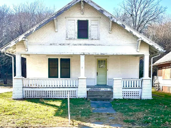 219 N Mission St, Council Grove, KS 66846