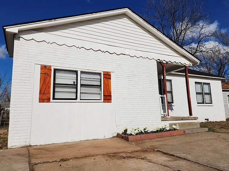 1607 NW Smith Ave — Photo 10