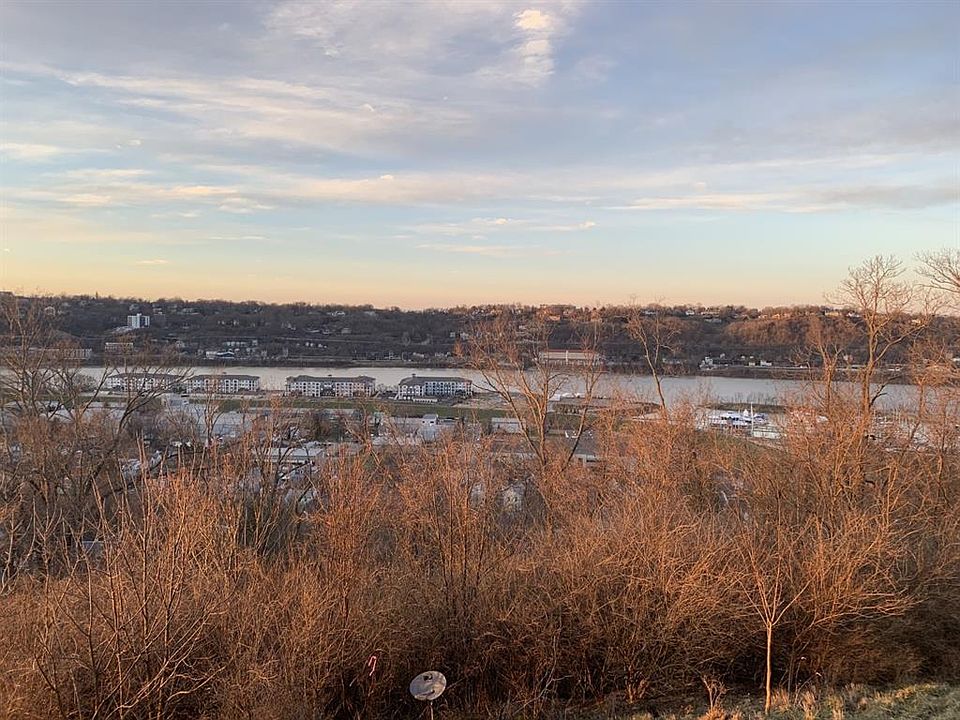 1st image of 400 Riverpointe Dr