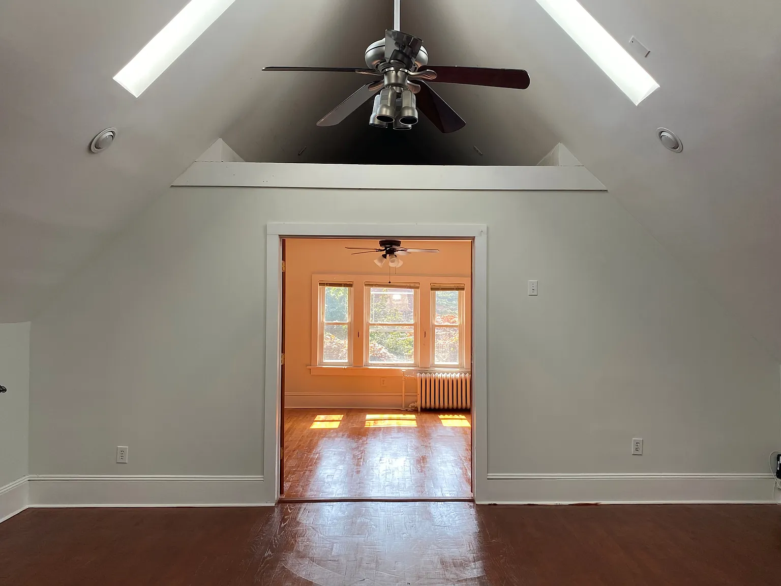 1 bed, 925 sqft, $3,000 — Photo 3