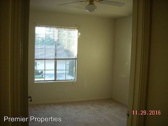 3rd image of 318 E Braddock Dr