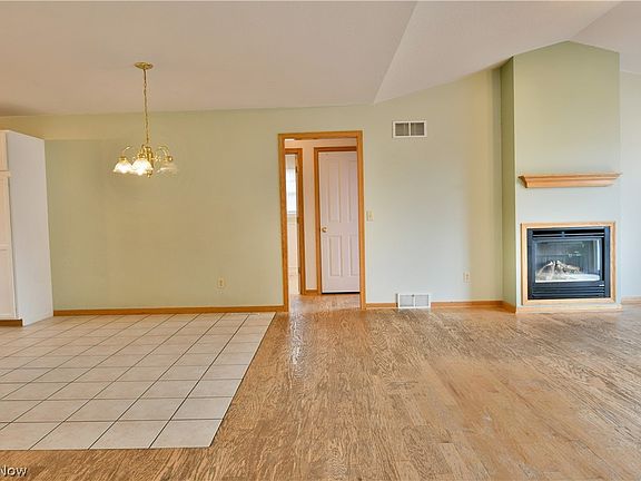 5th image of 10420 Carrie Dr