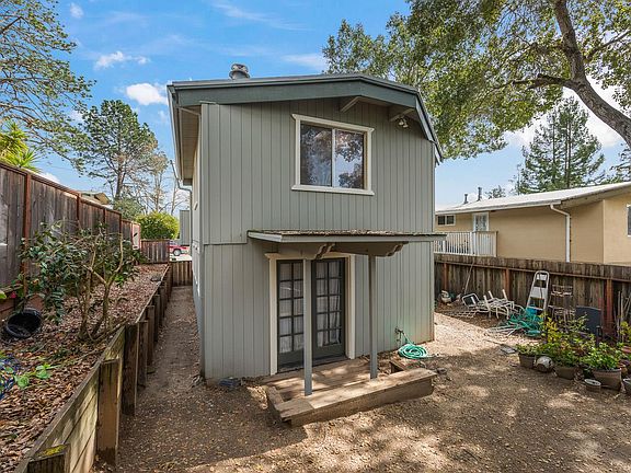 5th image of 113 Christel Oaks Dr