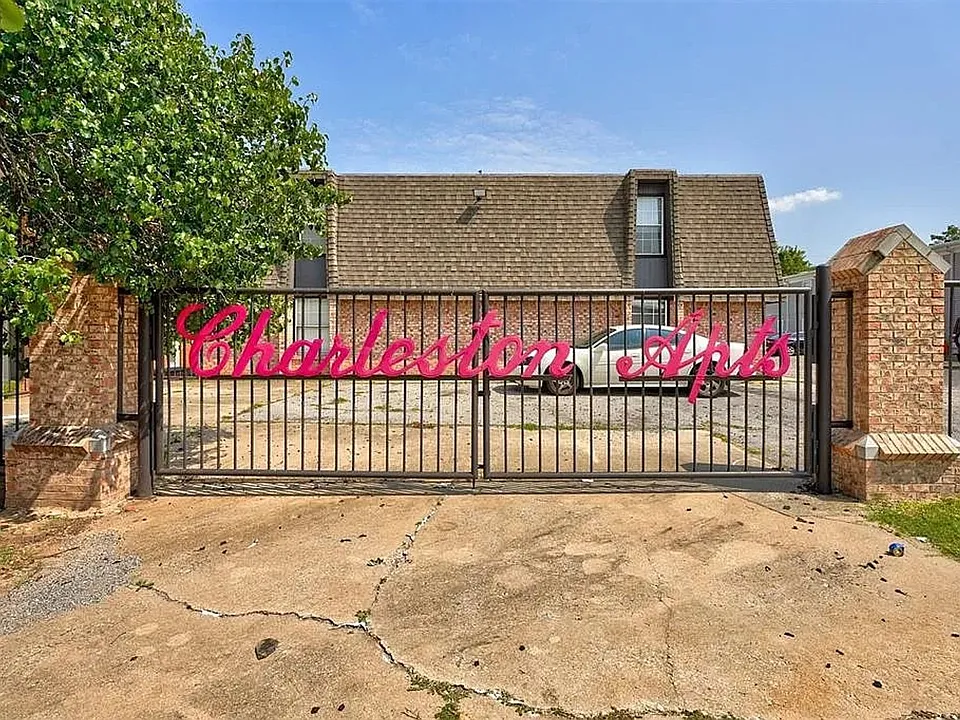 2021 NW 25th St #12
