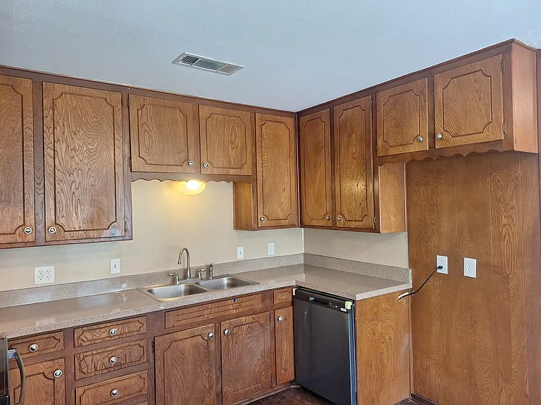 513 Simmons Dr — Photo 23