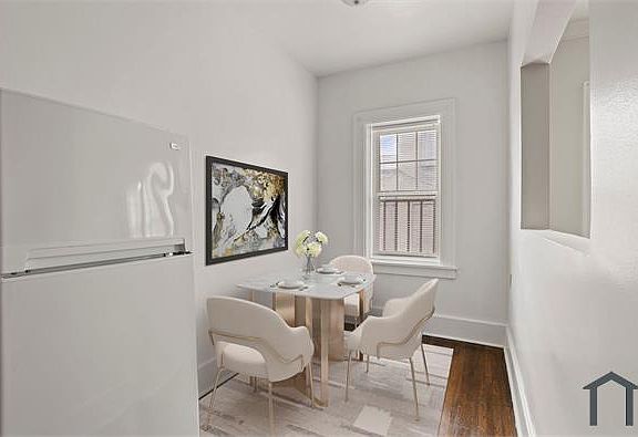 4th image of 325 Alexander St APT 7