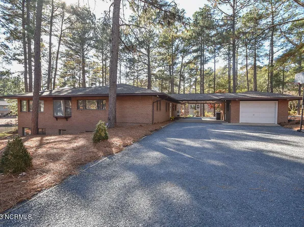 104 Amberwood Court, West End, NC 27376