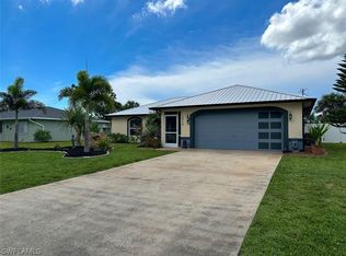 2926 Country Club Blvd, Cape Coral, FL 33904