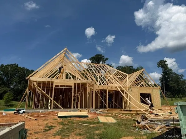 1029 Sunfield Dr, Prattville, AL 36066