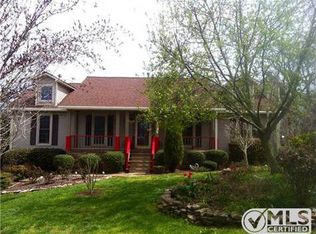 103 Ridgewood Ct, Columbia, TN 38401