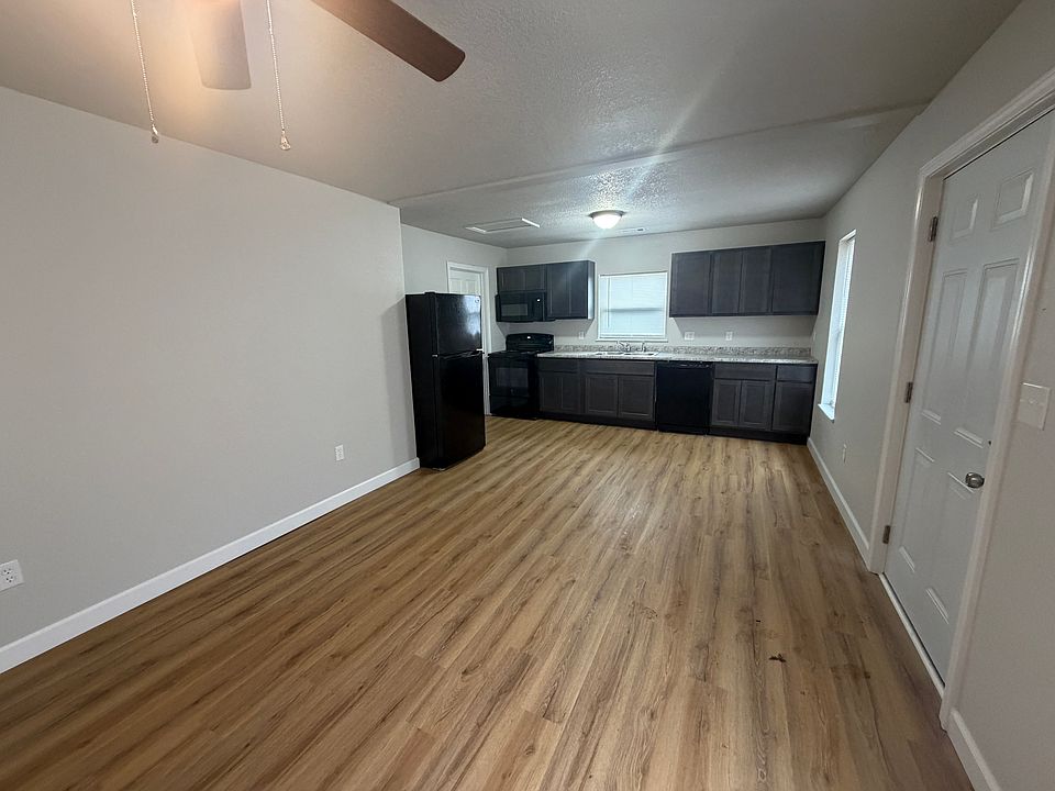 1st image of 409 5th St