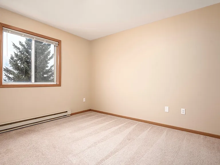 1512 Spruce Dr NE — Photo 7
